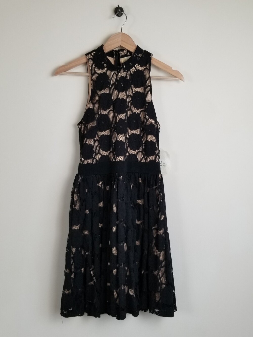 Altar'd State Floral Lace Sleeveless Dress Size Small Bust 28 NWT